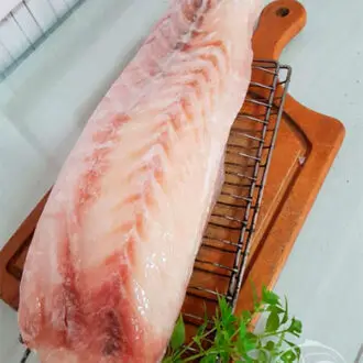 Filé de Pescada Amarela congelado, bandeja com 900 gramas