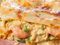 Lasanha com camarão rosa e courgette