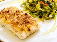 Peixe com crosta de amêndoas